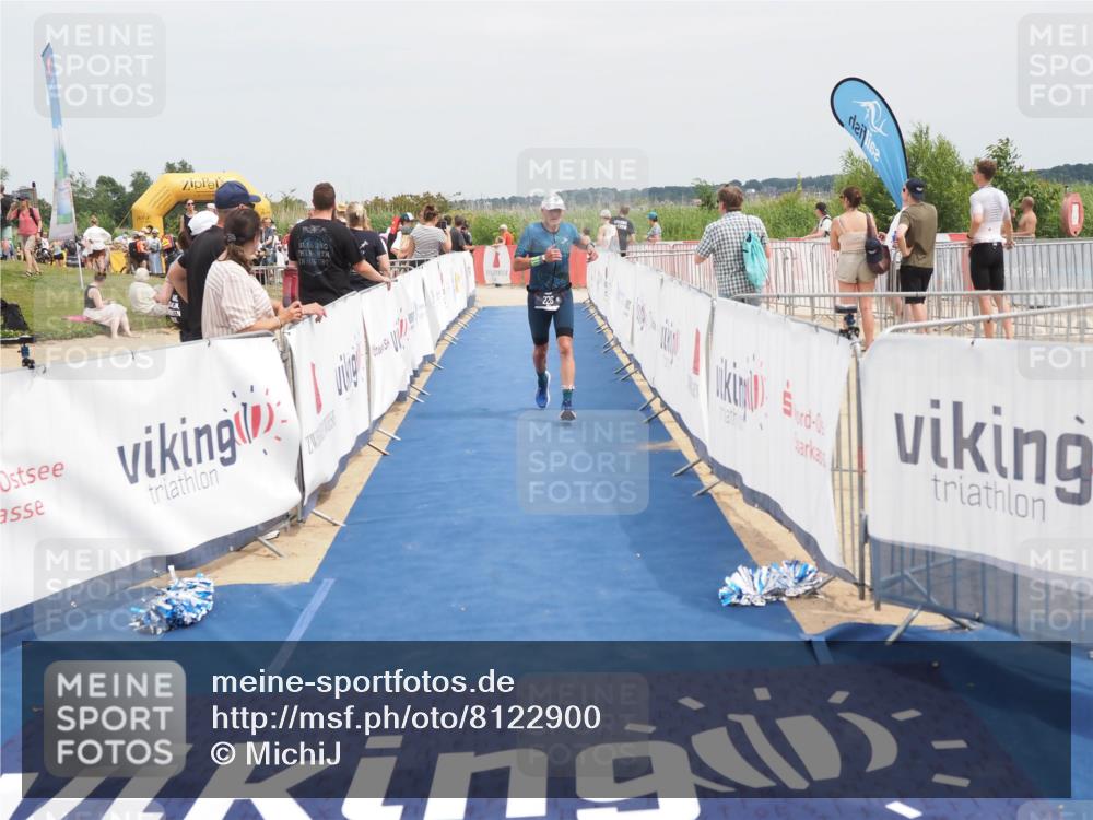 22.06.2025 - Viking Triathlon MichiJ http://msf.ph/oto/8122900 22.06.2025 15:13:54 Ziel 226 meine-sportfotos.de