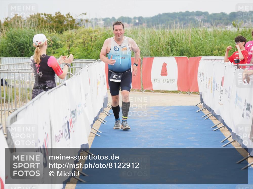 22.06.2025 - Viking Triathlon MichiJ http://msf.ph/oto/8122912 22.06.2025 17:07:33 Ziel 471 meine-sportfotos.de