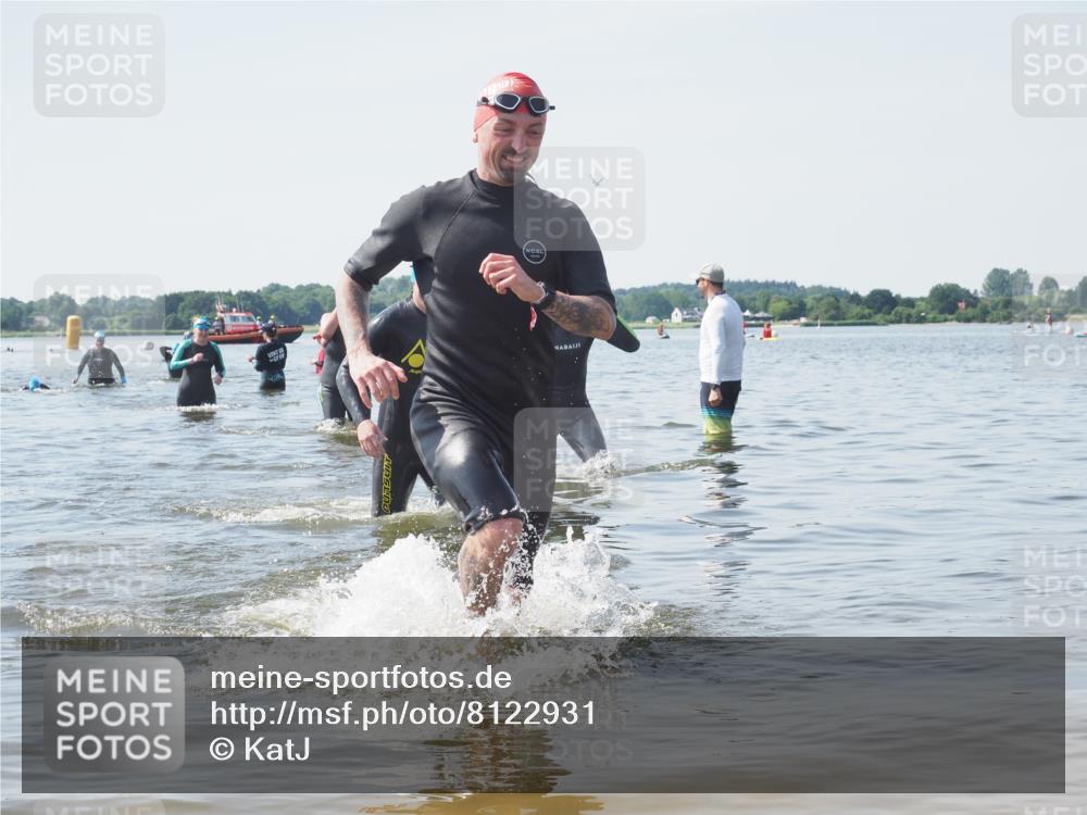 22.06.2025 - Viking Triathlon KatJ http://msf.ph/oto/8122931 22.06.2025 10:52:57 Schwimmen 106, 160, 470, 640, 656 meine-sportfotos.de
