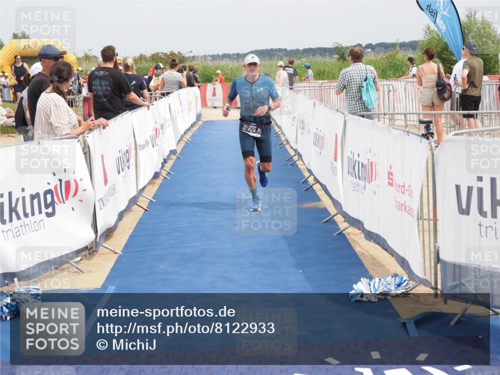22.06.2025 - Viking Triathlon MichiJ http://msf.ph/oto/8122933 22.06.2025 15:13:55 Ziel 226 meine-sportfotos.de