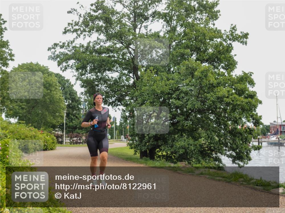 22.06.2025 - Viking Triathlon KatJ http://msf.ph/oto/8122961 22.06.2025 15:18:11 Laufen 408 meine-sportfotos.de