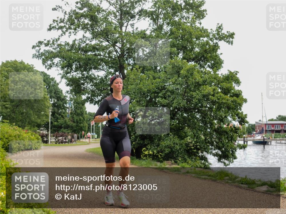 22.06.2025 - Viking Triathlon KatJ http://msf.ph/oto/8123005 22.06.2025 15:18:12 Laufen 408 meine-sportfotos.de