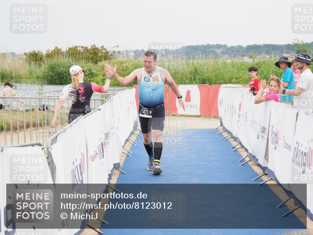 22.06.2025 - Viking Triathlon MichiJ http://msf.ph/oto/8123012 22.06.2025 17:07:35 Ziel 471 meine-sportfotos.de