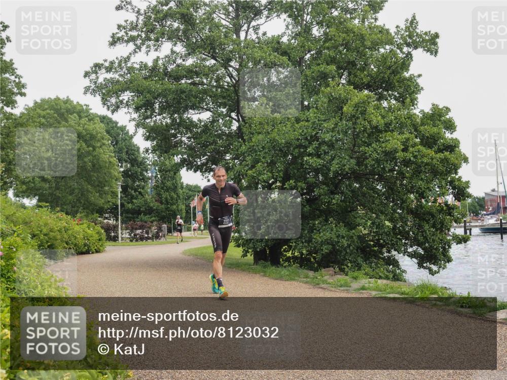 22.06.2025 - Viking Triathlon KatJ http://msf.ph/oto/8123032 22.06.2025 15:18:27 Laufen 222 meine-sportfotos.de