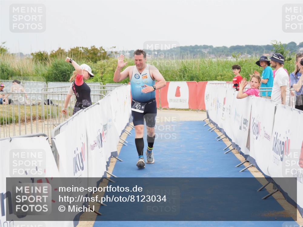 22.06.2025 - Viking Triathlon MichiJ http://msf.ph/oto/8123034 22.06.2025 17:07:35 Ziel 471 meine-sportfotos.de