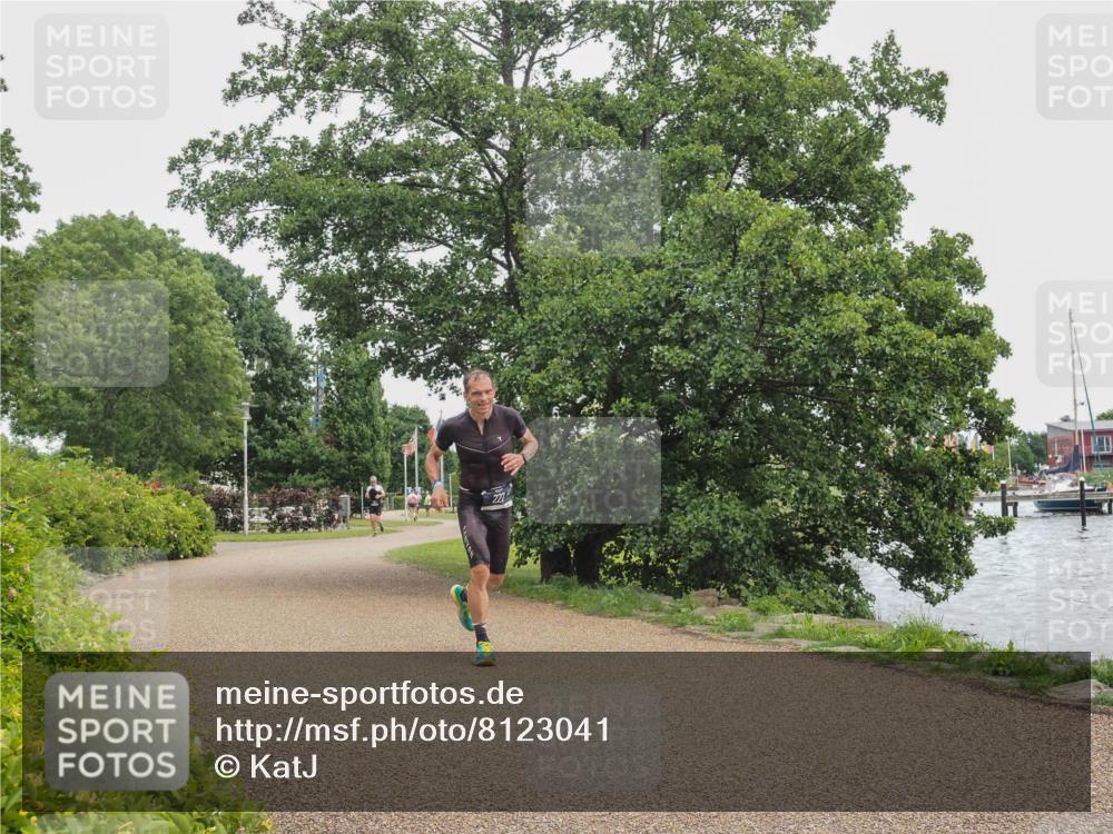 22.06.2025 - Viking Triathlon KatJ http://msf.ph/oto/8123041 22.06.2025 15:18:27 Laufen 222 meine-sportfotos.de
