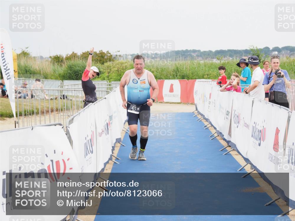 22.06.2025 - Viking Triathlon MichiJ http://msf.ph/oto/8123066 22.06.2025 17:07:36 Ziel 471 meine-sportfotos.de