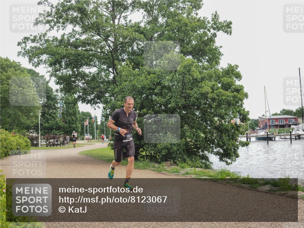22.06.2025 - Viking Triathlon KatJ http://msf.ph/oto/8123067 22.06.2025 15:18:28 Laufen 222 meine-sportfotos.de