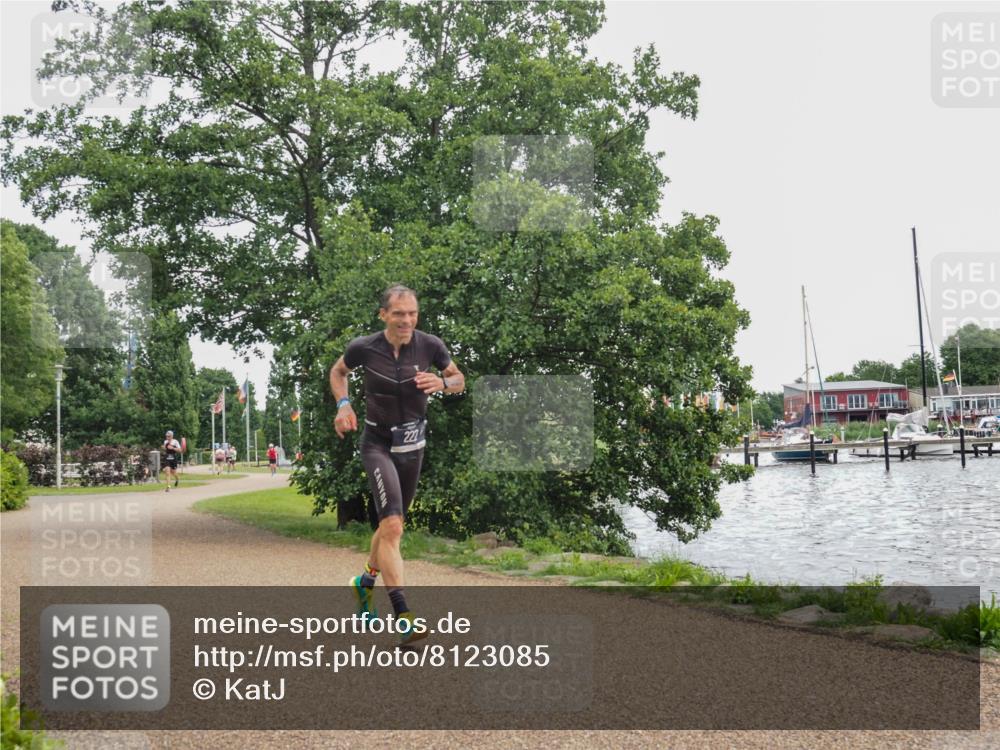 22.06.2025 - Viking Triathlon KatJ http://msf.ph/oto/8123085 22.06.2025 15:18:28 Laufen 222 meine-sportfotos.de