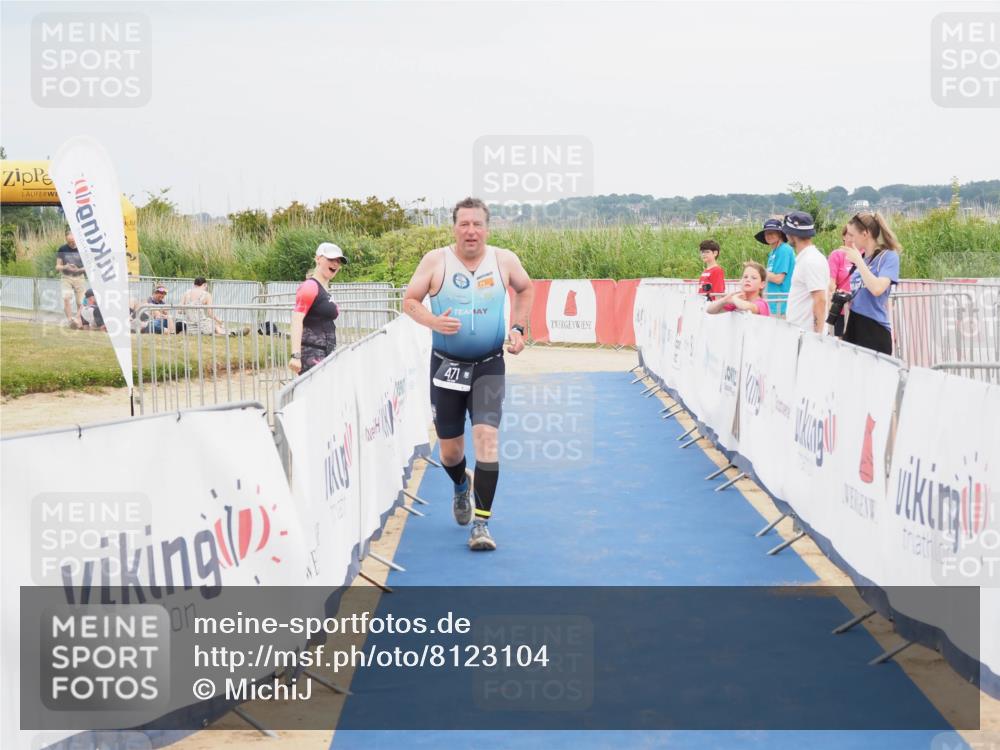 22.06.2025 - Viking Triathlon MichiJ http://msf.ph/oto/8123104 22.06.2025 17:07:37 Ziel 471 meine-sportfotos.de