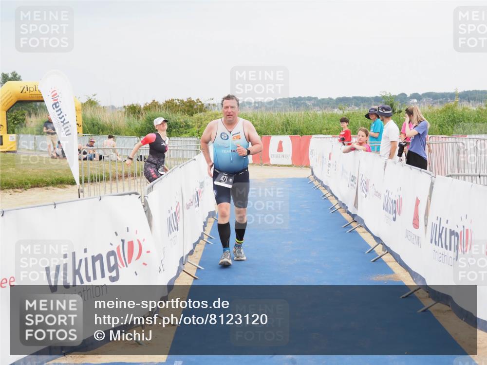 22.06.2025 - Viking Triathlon MichiJ http://msf.ph/oto/8123120 22.06.2025 17:07:37 Ziel 471 meine-sportfotos.de