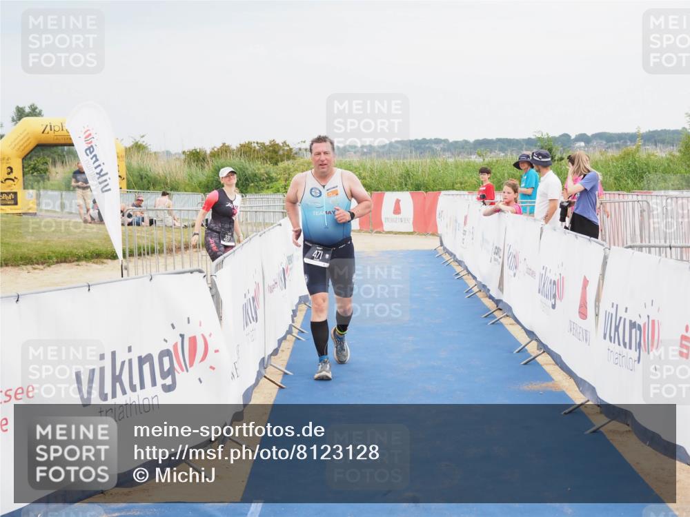 22.06.2025 - Viking Triathlon MichiJ http://msf.ph/oto/8123128 22.06.2025 17:07:37 Ziel 471 meine-sportfotos.de