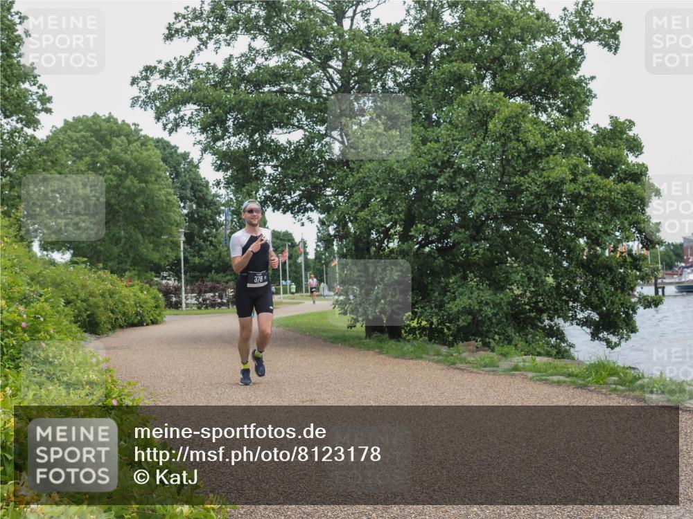 22.06.2025 - Viking Triathlon KatJ http://msf.ph/oto/8123178 22.06.2025 15:18:38 Laufen 378 meine-sportfotos.de
