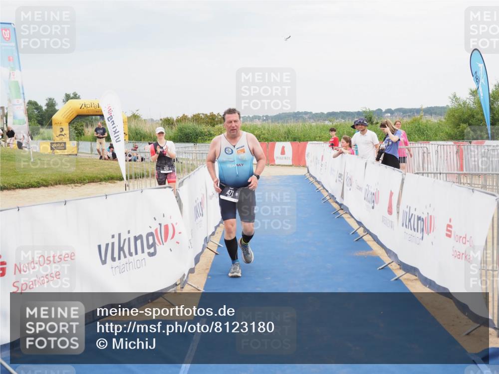 22.06.2025 - Viking Triathlon MichiJ http://msf.ph/oto/8123180 22.06.2025 17:07:38 Ziel 471 meine-sportfotos.de