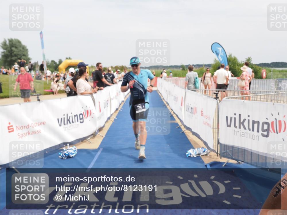 22.06.2025 - Viking Triathlon MichiJ http://msf.ph/oto/8123191 22.06.2025 15:14:20 Ziel 58, 124 meine-sportfotos.de