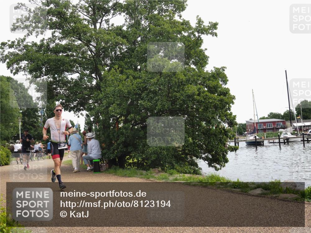 22.06.2025 - Viking Triathlon KatJ http://msf.ph/oto/8123194 22.06.2025 13:36:45 Laufen 54, 294 meine-sportfotos.de