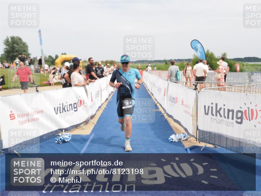 22.06.2025 - Viking Triathlon MichiJ http://msf.ph/oto/8123198 22.06.2025 15:14:20 Ziel 58, 124 meine-sportfotos.de
