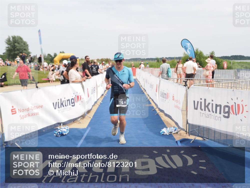 22.06.2025 - Viking Triathlon MichiJ http://msf.ph/oto/8123201 22.06.2025 15:14:20 Ziel 58, 124 meine-sportfotos.de