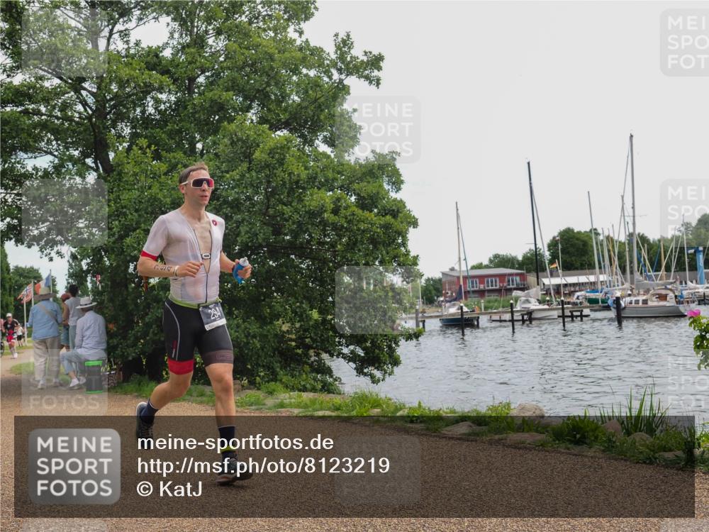 22.06.2025 - Viking Triathlon KatJ http://msf.ph/oto/8123219 22.06.2025 13:36:46 Laufen 54, 294 meine-sportfotos.de