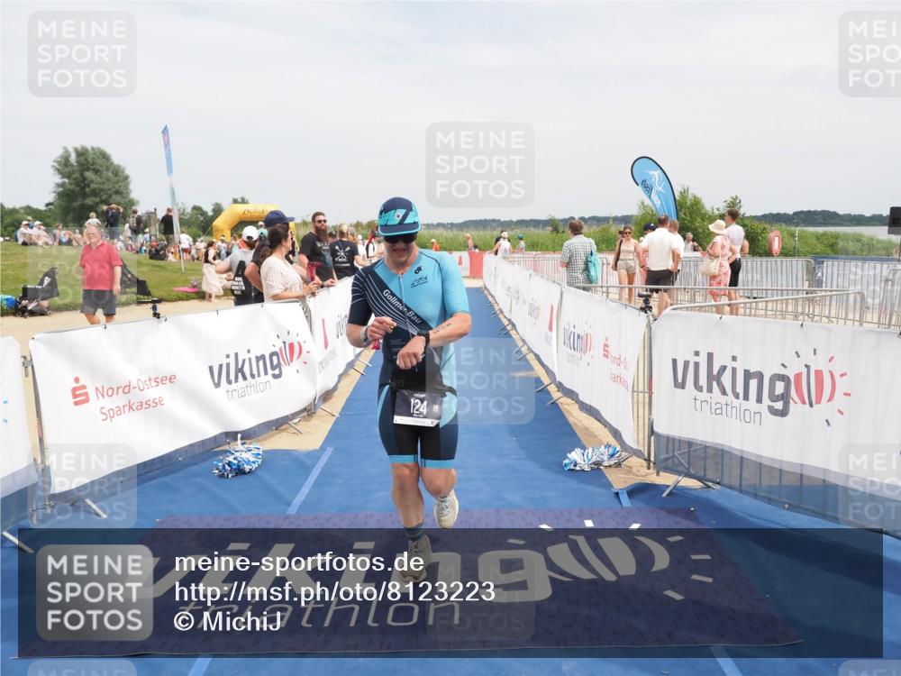 22.06.2025 - Viking Triathlon MichiJ http://msf.ph/oto/8123223 22.06.2025 15:14:21 Ziel 58, 124 meine-sportfotos.de