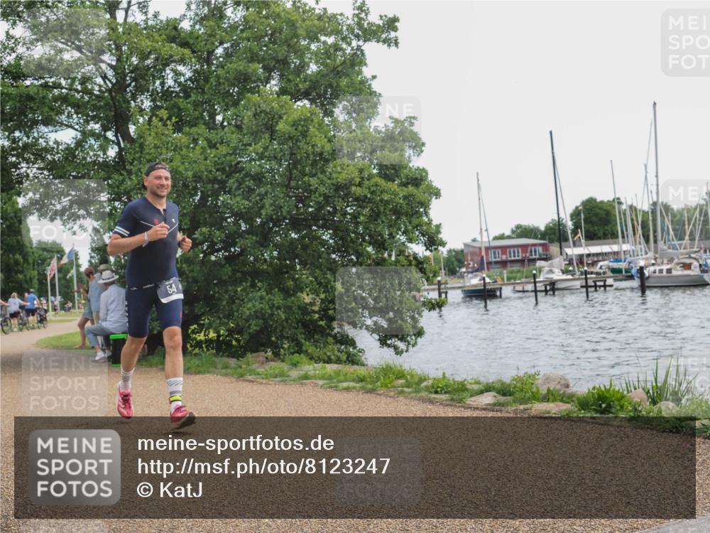 22.06.2025 - Viking Triathlon KatJ http://msf.ph/oto/8123247 22.06.2025 13:36:48 Laufen 54, 294 meine-sportfotos.de