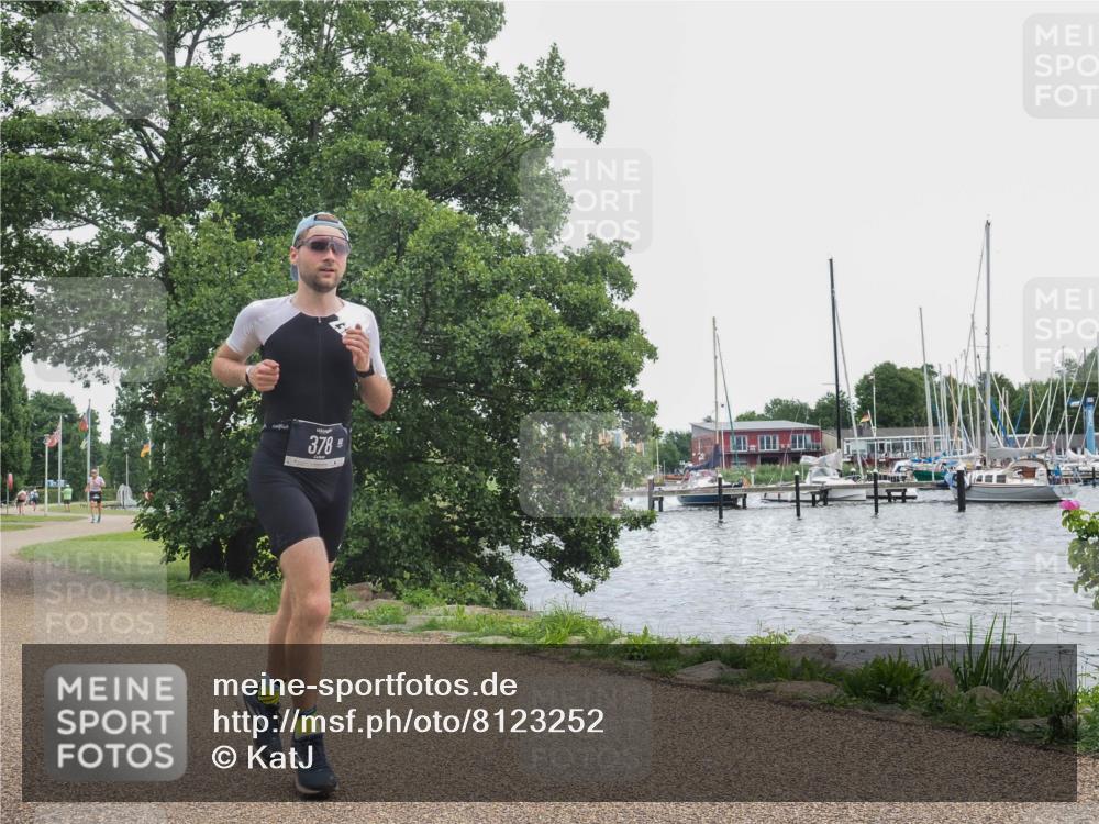 22.06.2025 - Viking Triathlon KatJ http://msf.ph/oto/8123252 22.06.2025 15:18:39 Laufen 378 meine-sportfotos.de