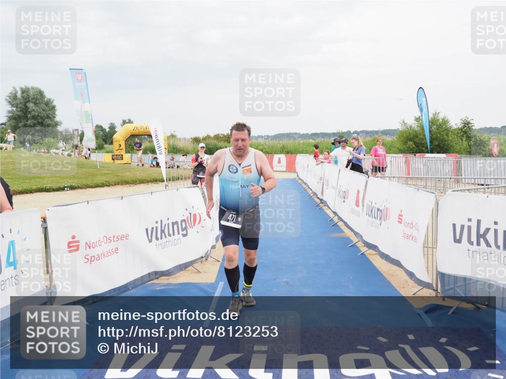 22.06.2025 - Viking Triathlon MichiJ http://msf.ph/oto/8123253 22.06.2025 17:07:39 Ziel 471 meine-sportfotos.de