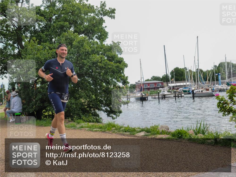 22.06.2025 - Viking Triathlon KatJ http://msf.ph/oto/8123258 22.06.2025 13:36:49 Laufen 54, 294 meine-sportfotos.de