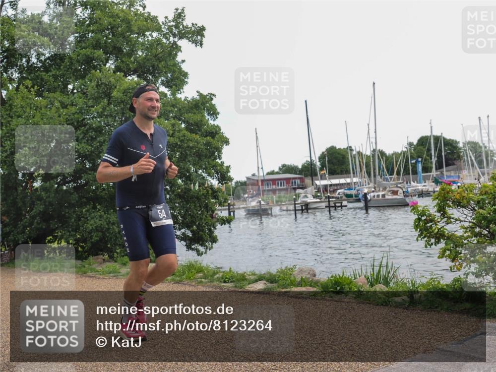 22.06.2025 - Viking Triathlon KatJ http://msf.ph/oto/8123264 22.06.2025 13:36:49 Laufen 54, 294 meine-sportfotos.de