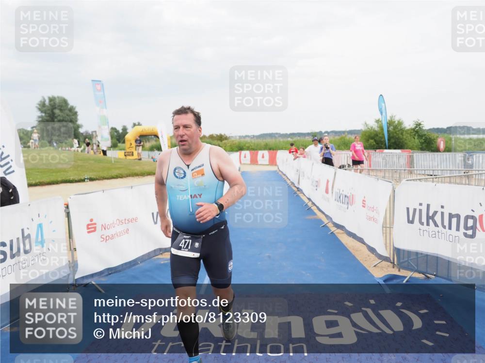 22.06.2025 - Viking Triathlon MichiJ http://msf.ph/oto/8123309 22.06.2025 17:07:40 Ziel 471 meine-sportfotos.de