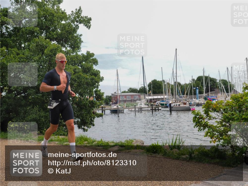 22.06.2025 - Viking Triathlon KatJ http://msf.ph/oto/8123310 22.06.2025 13:37:04 Laufen 229 meine-sportfotos.de