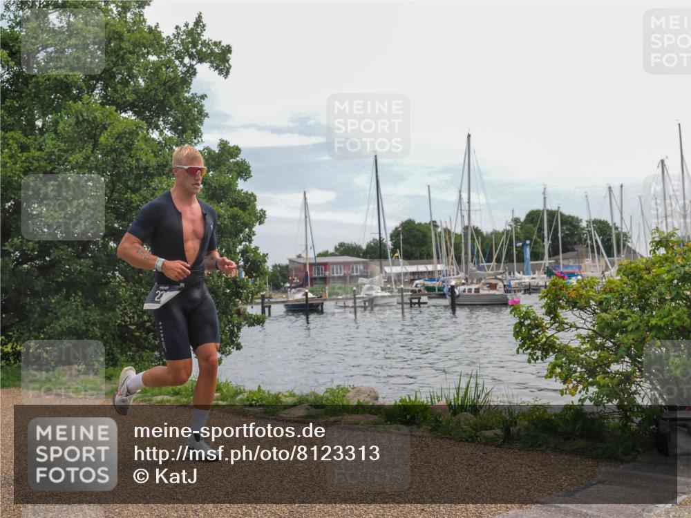 22.06.2025 - Viking Triathlon KatJ http://msf.ph/oto/8123313 22.06.2025 13:37:04 Laufen 229 meine-sportfotos.de