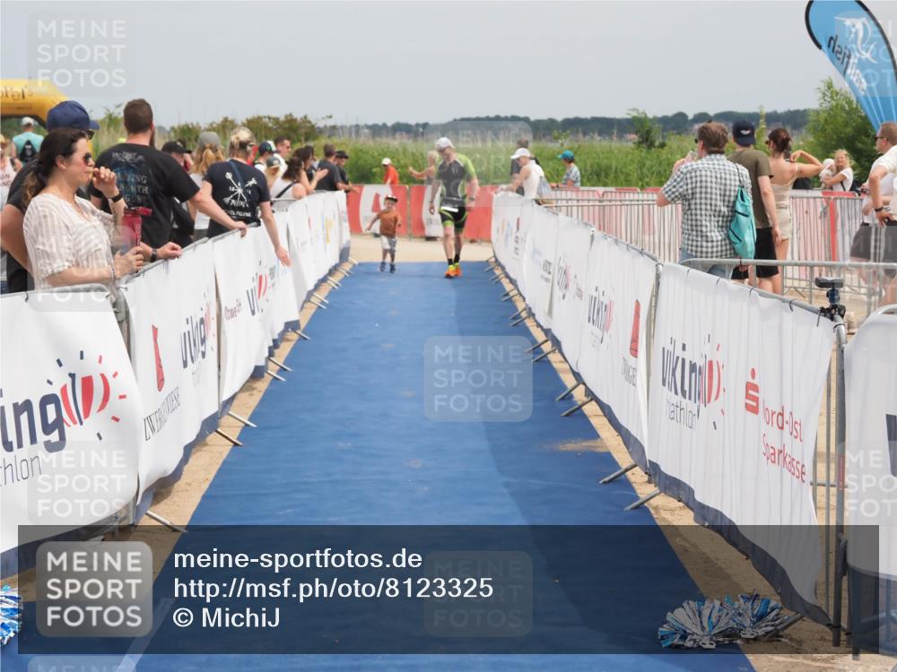 22.06.2025 - Viking Triathlon MichiJ http://msf.ph/oto/8123325 22.06.2025 15:14:27 Ziel 281 meine-sportfotos.de