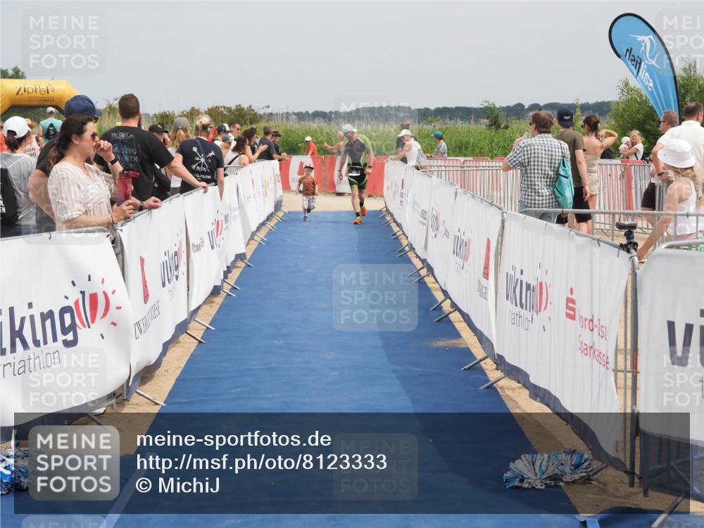 22.06.2025 - Viking Triathlon MichiJ http://msf.ph/oto/8123333 22.06.2025 15:14:27 Ziel 281 meine-sportfotos.de