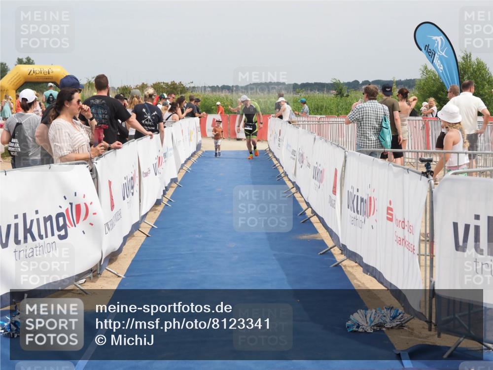 22.06.2025 - Viking Triathlon MichiJ http://msf.ph/oto/8123341 22.06.2025 15:14:27 Ziel 281 meine-sportfotos.de