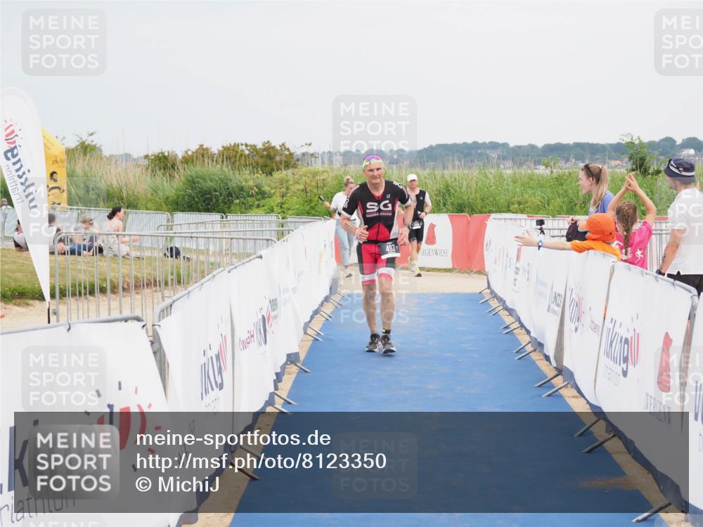 22.06.2025 - Viking Triathlon MichiJ http://msf.ph/oto/8123350 22.06.2025 17:09:37 Ziel 493 meine-sportfotos.de