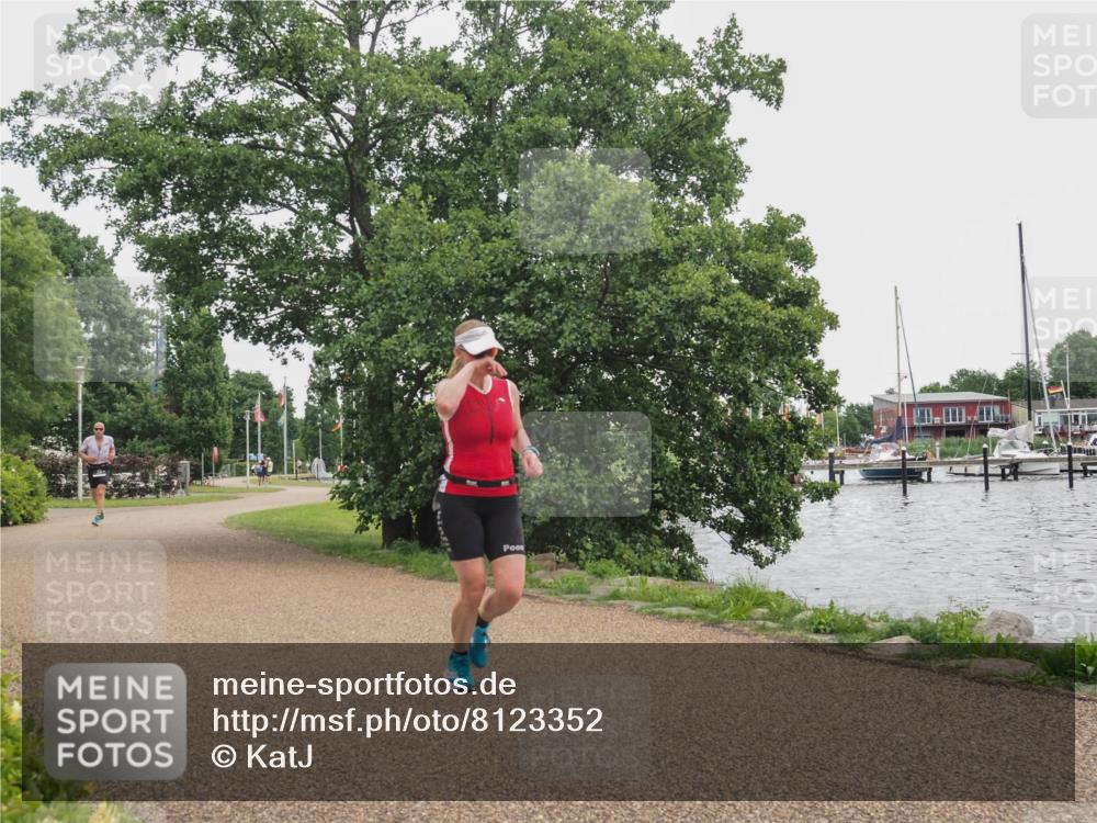 22.06.2025 - Viking Triathlon KatJ http://msf.ph/oto/8123352 22.06.2025 15:18:47 Laufen 336 meine-sportfotos.de