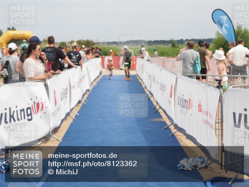 22.06.2025 - Viking Triathlon MichiJ http://msf.ph/oto/8123362 22.06.2025 15:14:28 Ziel 281 meine-sportfotos.de