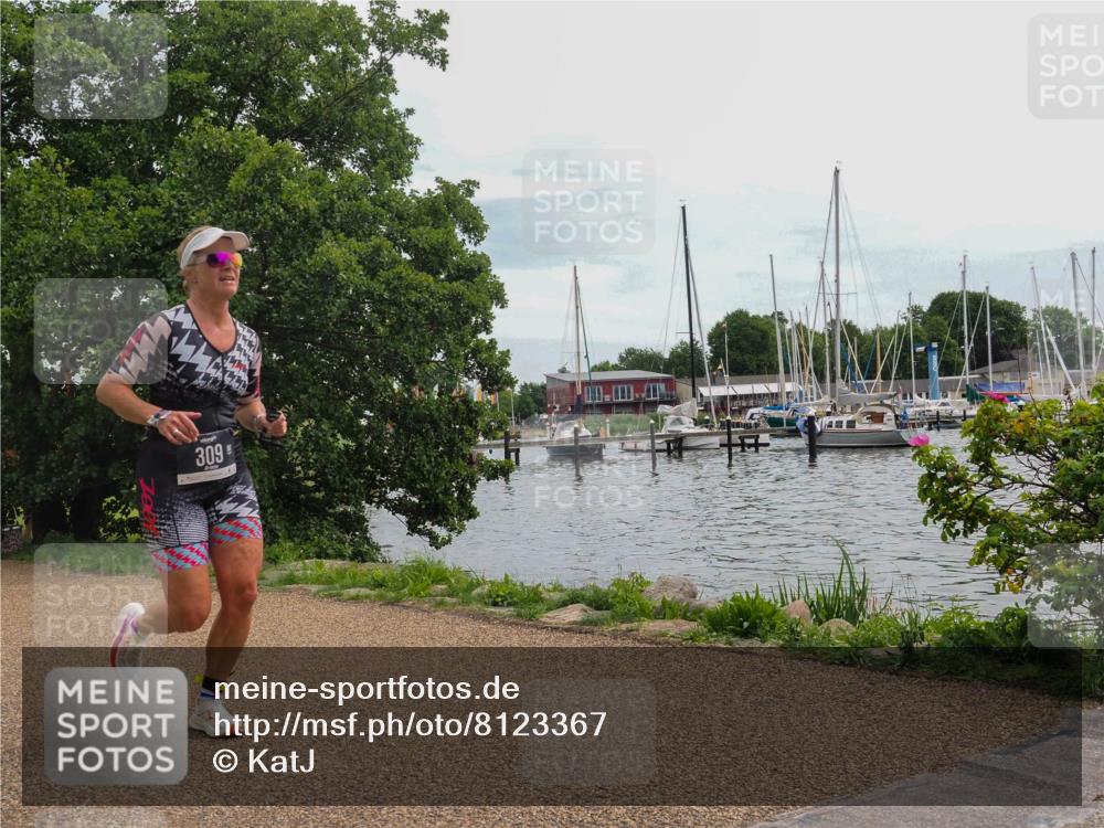 22.06.2025 - Viking Triathlon KatJ http://msf.ph/oto/8123367 22.06.2025 13:37:17 Laufen 65, 309 meine-sportfotos.de
