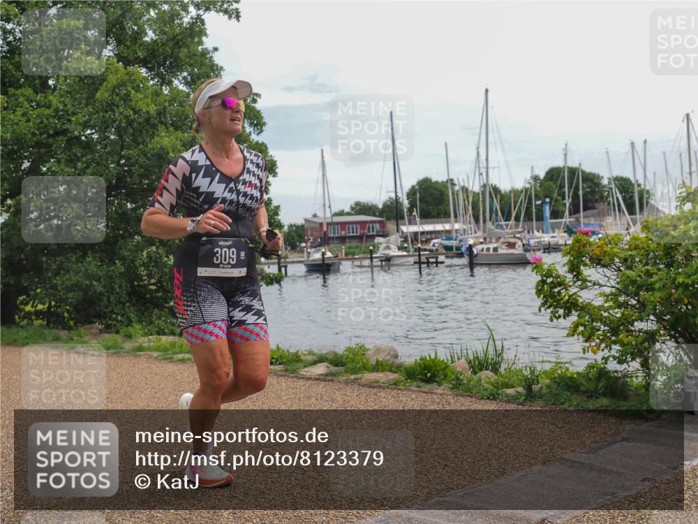 22.06.2025 - Viking Triathlon KatJ http://msf.ph/oto/8123379 22.06.2025 13:37:17 Laufen 65, 309 meine-sportfotos.de