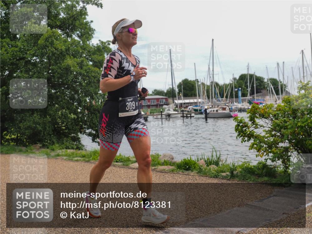 22.06.2025 - Viking Triathlon KatJ http://msf.ph/oto/8123381 22.06.2025 13:37:18 Laufen 65, 309 meine-sportfotos.de