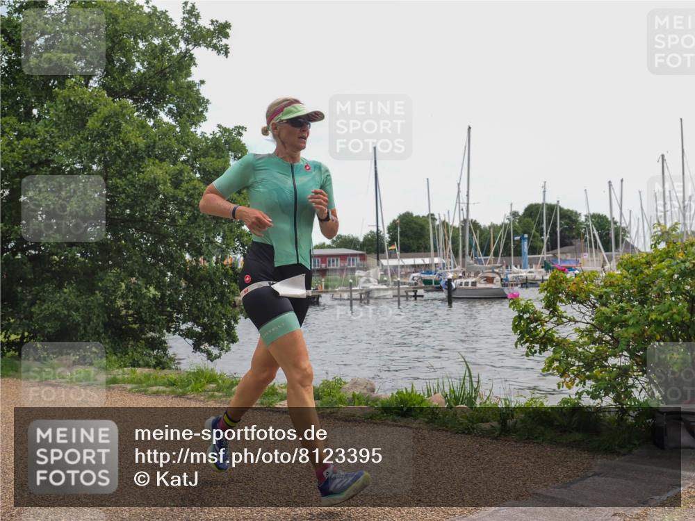 22.06.2025 - Viking Triathlon KatJ http://msf.ph/oto/8123395 22.06.2025 13:37:19 Laufen 65, 309 meine-sportfotos.de