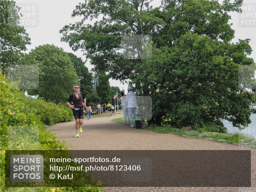 22.06.2025 - Viking Triathlon KatJ http://msf.ph/oto/8123406 22.06.2025 13:37:27 Laufen 238 meine-sportfotos.de