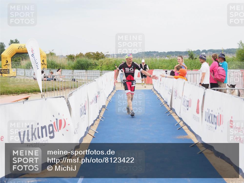22.06.2025 - Viking Triathlon MichiJ http://msf.ph/oto/8123422 22.06.2025 17:09:38 Ziel 493 meine-sportfotos.de