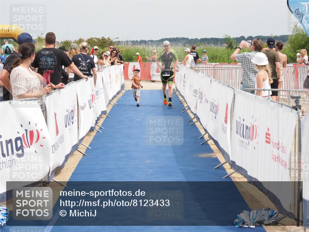 22.06.2025 - Viking Triathlon MichiJ http://msf.ph/oto/8123433 22.06.2025 15:14:29 Ziel 281 meine-sportfotos.de