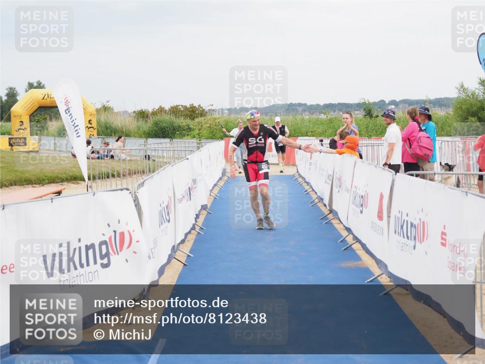 22.06.2025 - Viking Triathlon MichiJ http://msf.ph/oto/8123438 22.06.2025 17:09:39 Ziel 493 meine-sportfotos.de