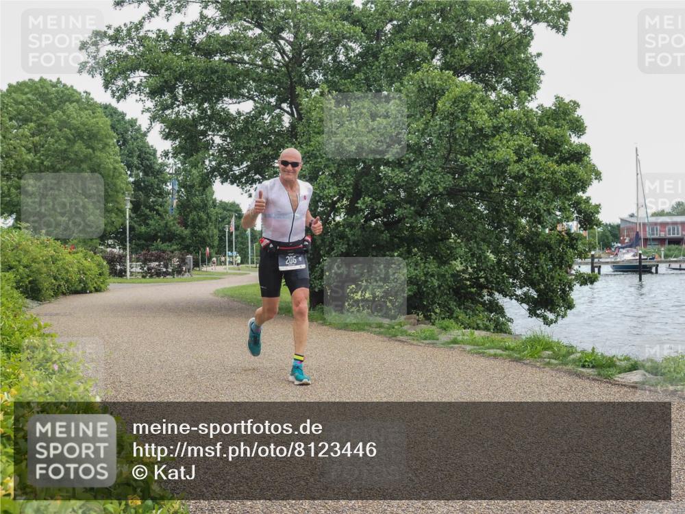 22.06.2025 - Viking Triathlon KatJ http://msf.ph/oto/8123446 22.06.2025 15:18:53 Laufen 205 meine-sportfotos.de