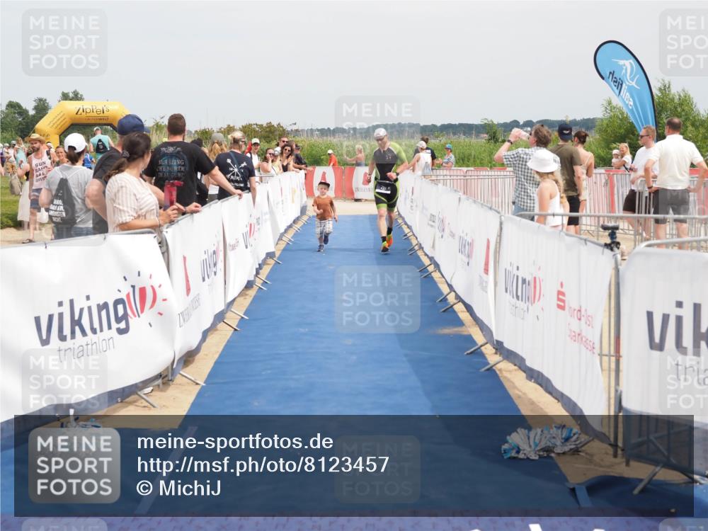 22.06.2025 - Viking Triathlon MichiJ http://msf.ph/oto/8123457 22.06.2025 15:14:29 Ziel 281 meine-sportfotos.de