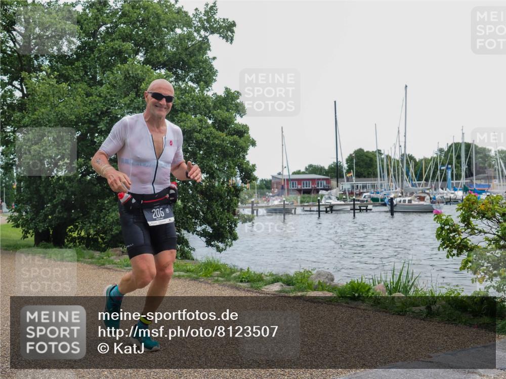 22.06.2025 - Viking Triathlon KatJ http://msf.ph/oto/8123507 22.06.2025 15:18:54 Laufen 205 meine-sportfotos.de