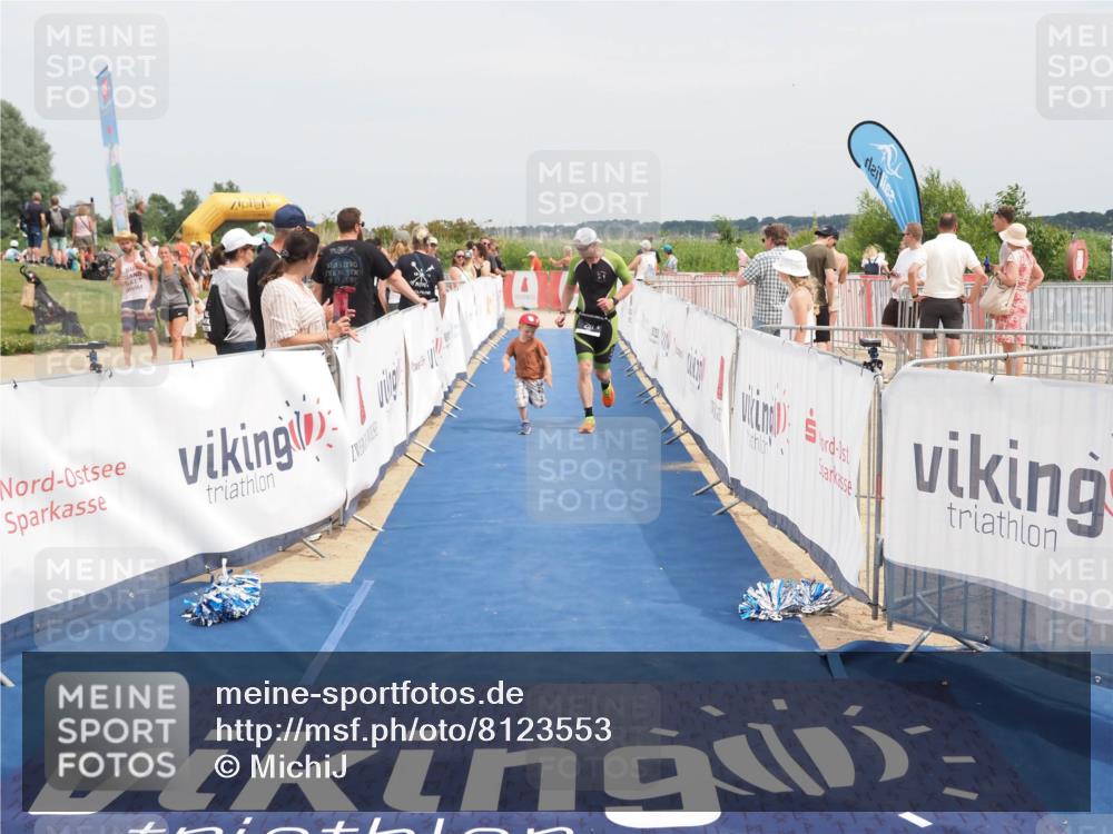 22.06.2025 - Viking Triathlon MichiJ http://msf.ph/oto/8123553 22.06.2025 15:14:31 Ziel 281 meine-sportfotos.de